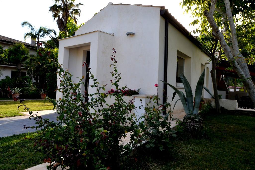 Casa Degli Avi Don Neli, Immersa Nella Natura Modica Oda fotoğraf